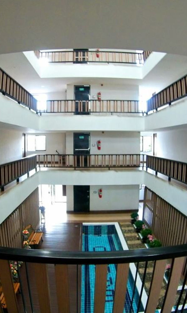 Aparthotel Grannylla Charoenkrung Bangkok Exterior foto